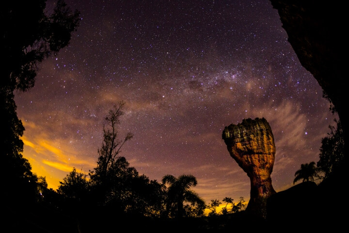 Caminhada Noturna Parque Vila Velha | Trilhas à Luz da Lua